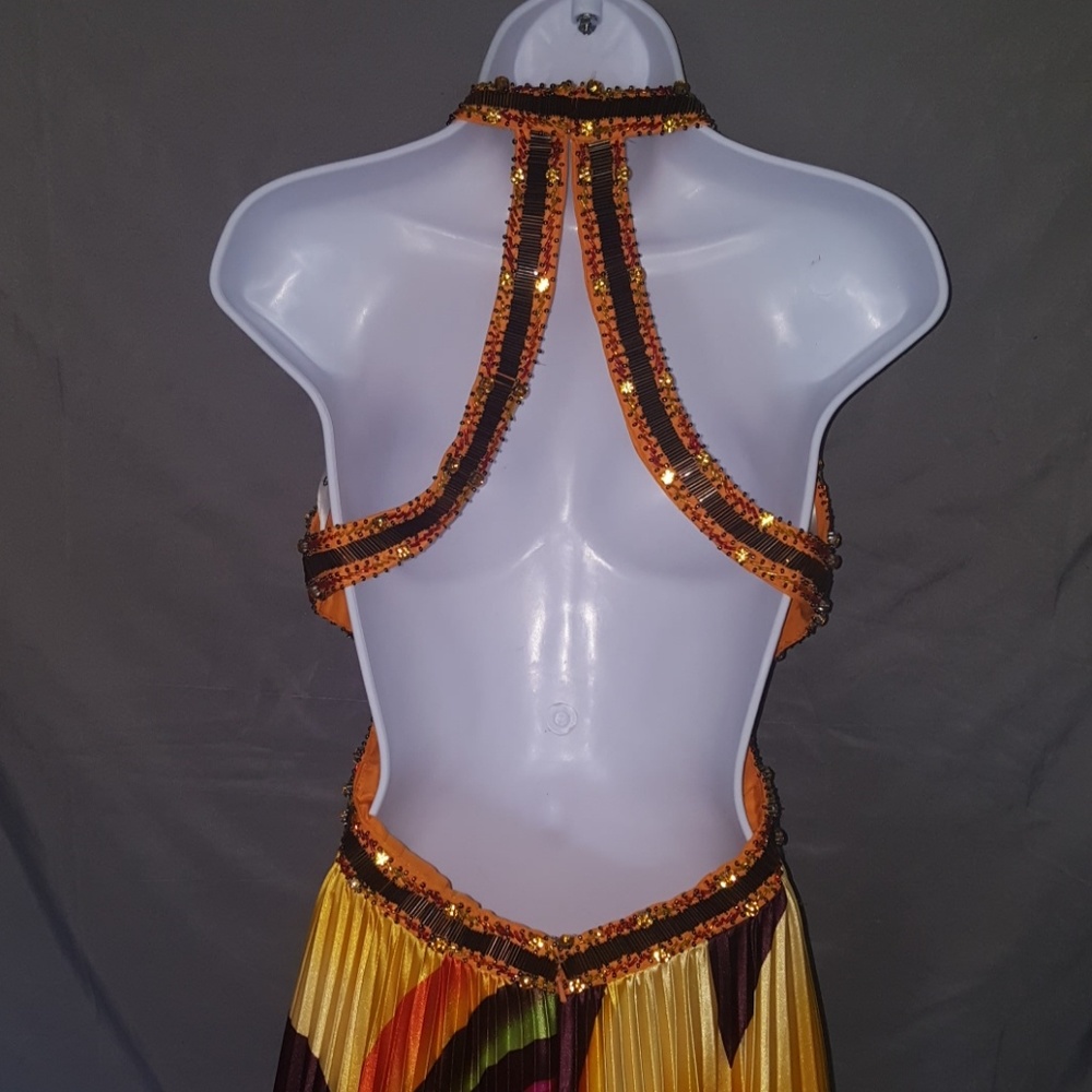PARTYTIME BACKLESS DRESS - Picture 5 of 7